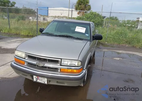 2001 Chevrolet S Truck S10 из США, поврежденный, VIN 1GCCS19WX18142895